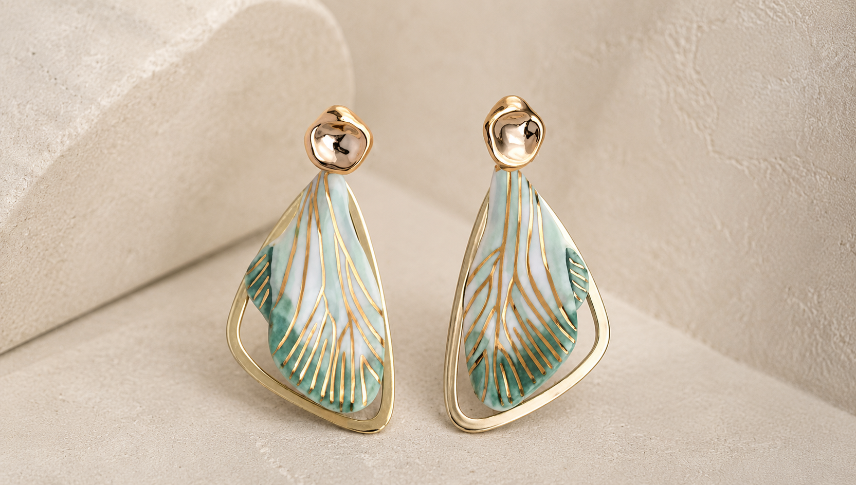 Finished porcelain jewelry composed into wearable form